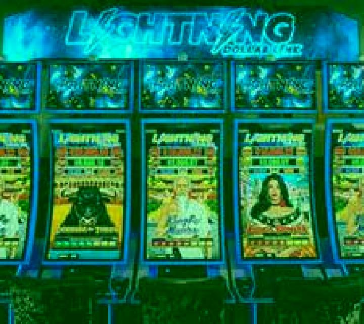 Lightning Squad slot machine
