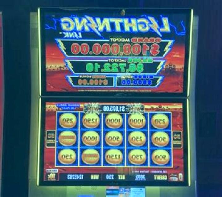 Lightning Strike online slot