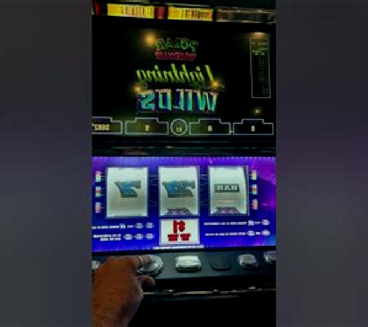 Lightning Wild online slot