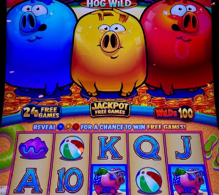 Little Pigs Strike Back slot machine