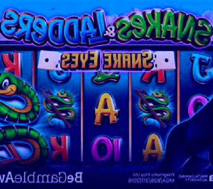 Live Snakes and Ladders slot machine