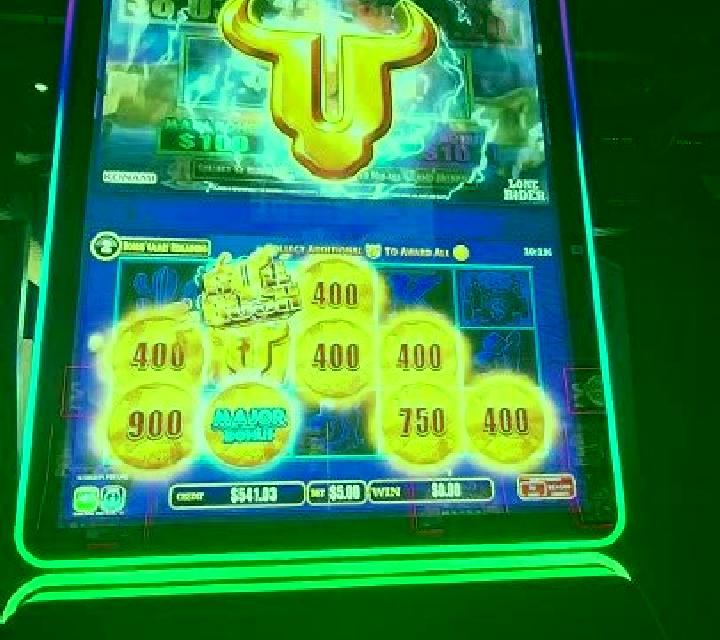 Lone Rider XtraWays slot machine