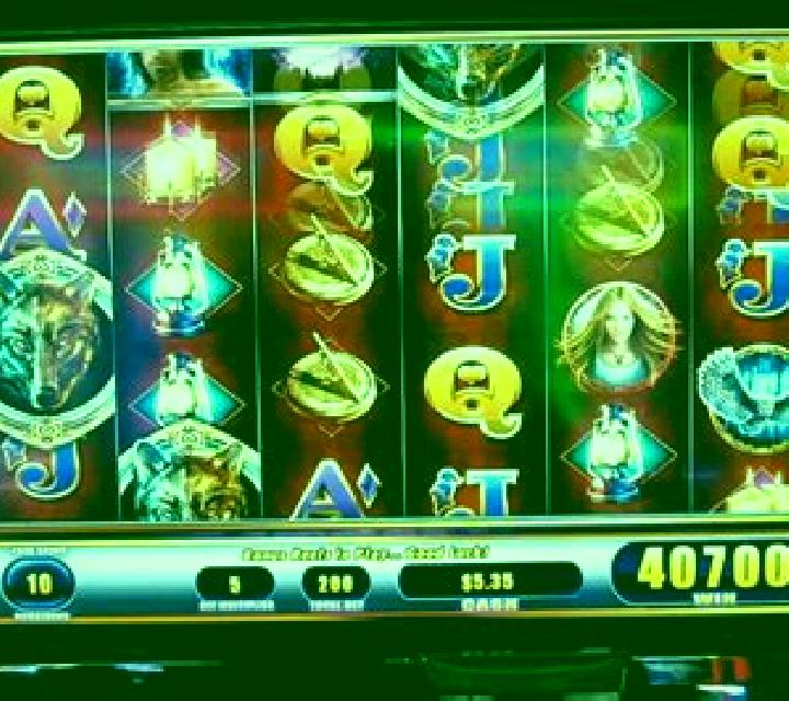 Lone Wolf slot machine
