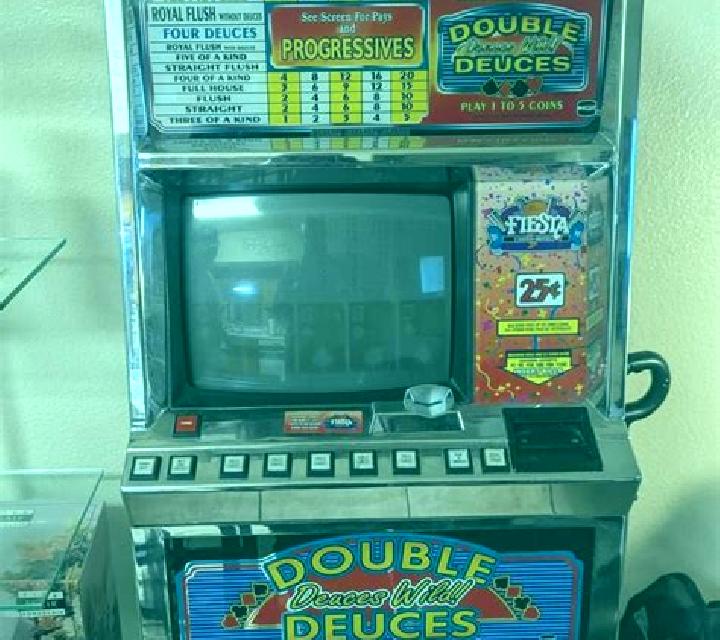 Loose Deuces slot machine