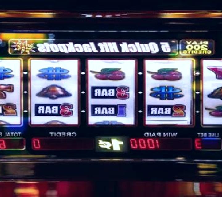 Lots a Loot 5 Reel slot machine