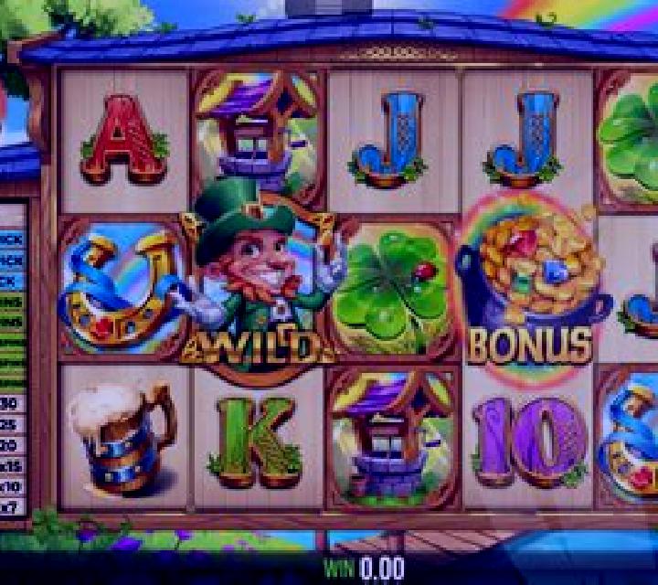 Lots O’ Little Leprechauns slot game