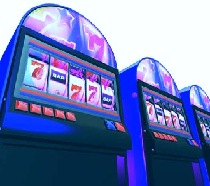 Love Island™ (Storm Gaming) slot machine