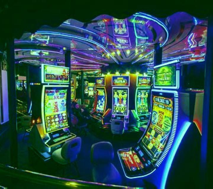 Lovely Experts slot game