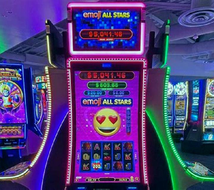 Luck Twin Stars slot machine