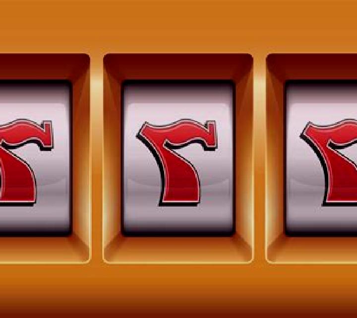 Lucky 7777 online slot