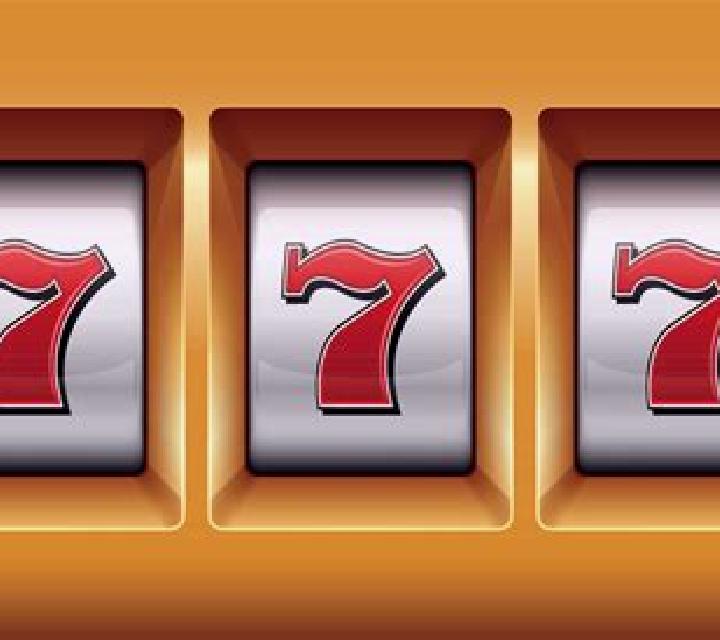 Lucky 7777 slot machine
