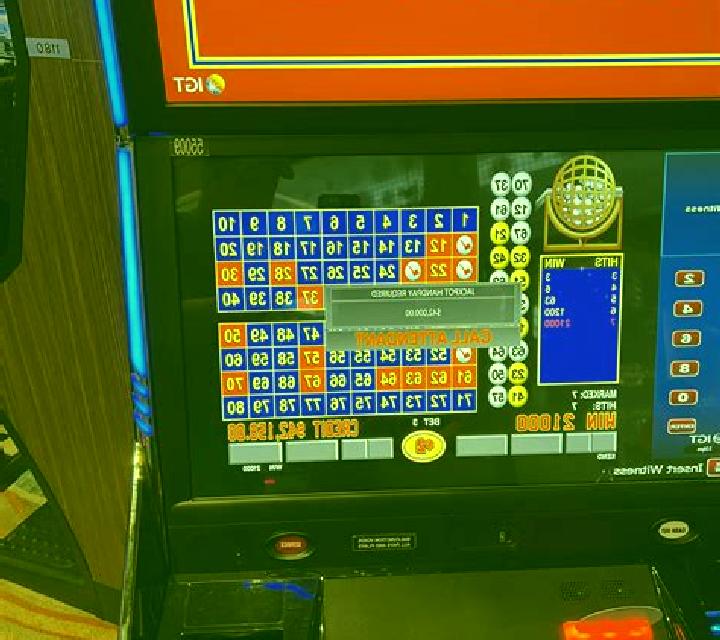 Lucky 8 Keno slot machine