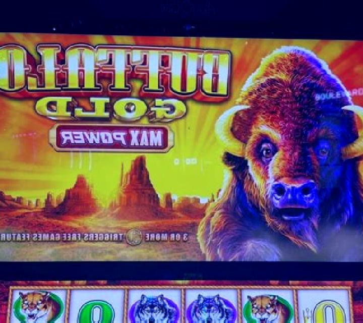 Lucky Buffalo Meagways slot machine