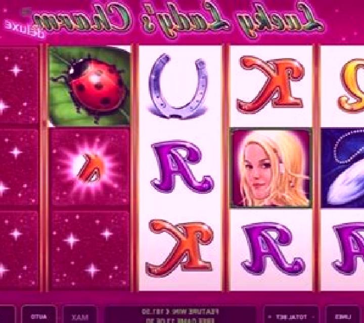 Lucky Camgirls Charm slot machine