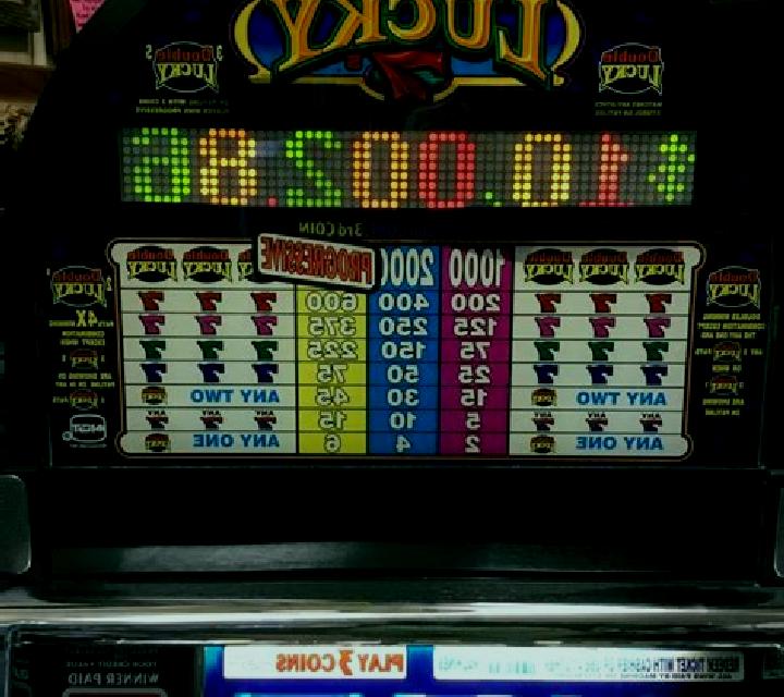 Lucky Casino Deluxe slot machine