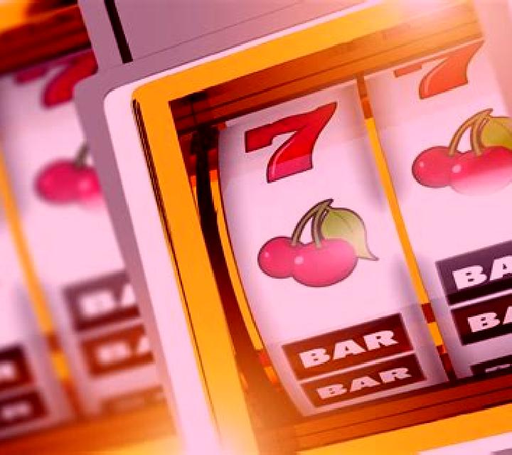 Lucky Goldbar slot machine
