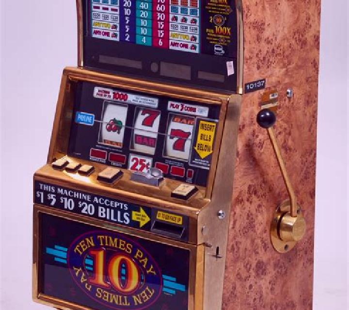 Lucky Joker 10 slot machine