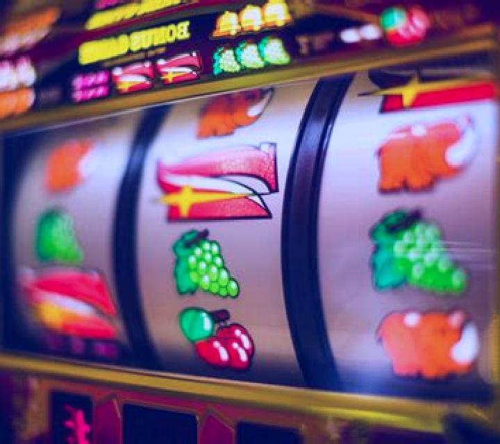 Lucky Joker (18 Gaming) slot machine