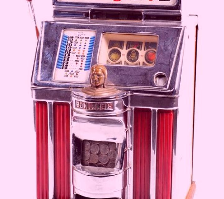 Lucky Lady Pin-Up slot machine