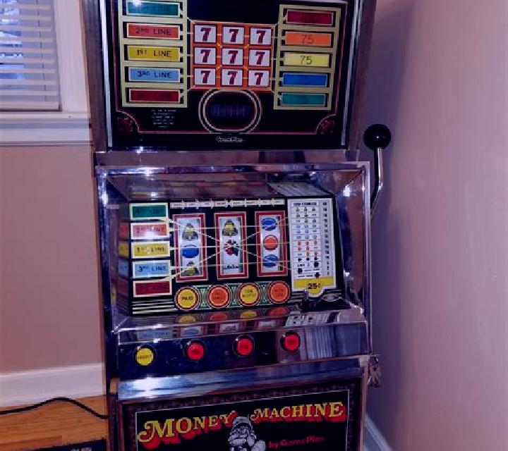 Lucky Leaves 9 Lines slot machine