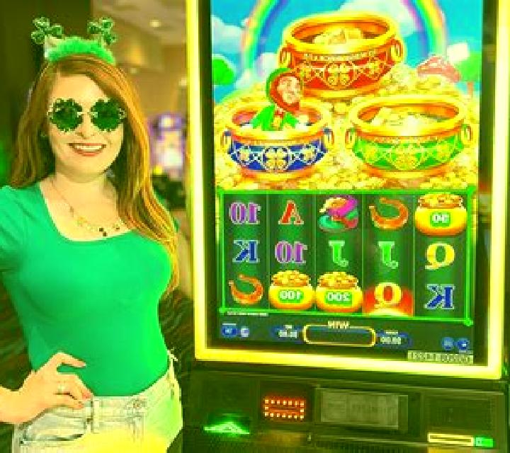 Lucky Leprechaun (Triple Profits Games) slot game
