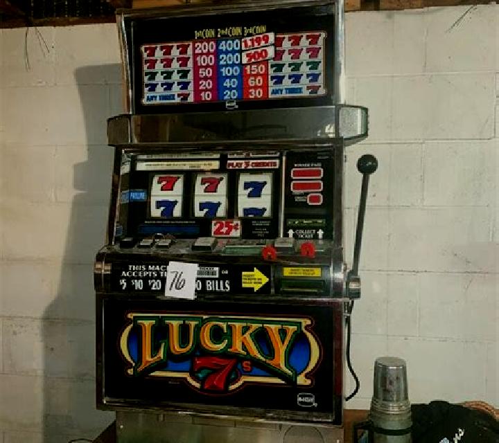 Lucky Lucifer slot machine