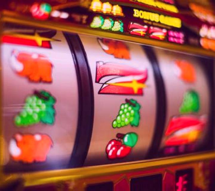 Lucky Money (Storm Gaming) slot machine