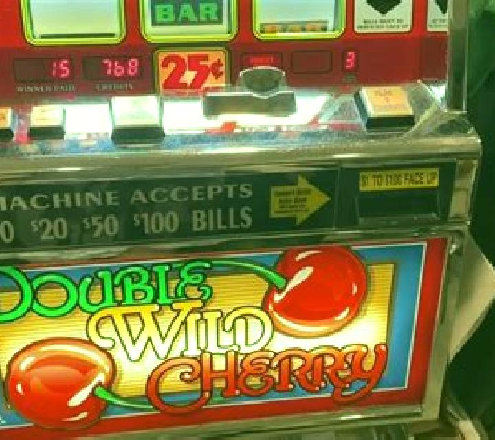Lucky Spin Double Wild slot machine