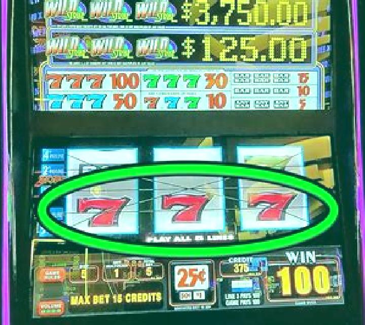 Lucky Staxx 40 lines slot machine