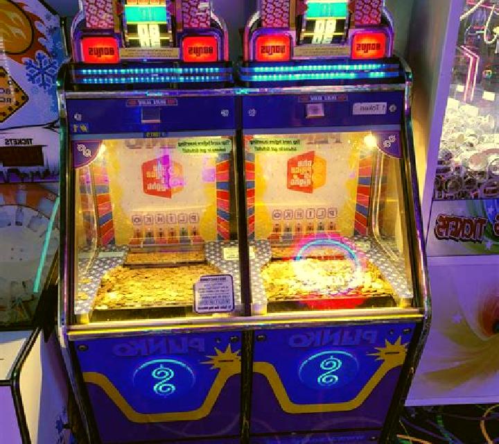 Lucky Tiger Plinko slot machine