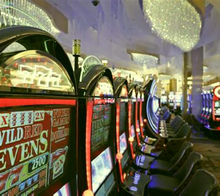 Lucky Valentine slot machine