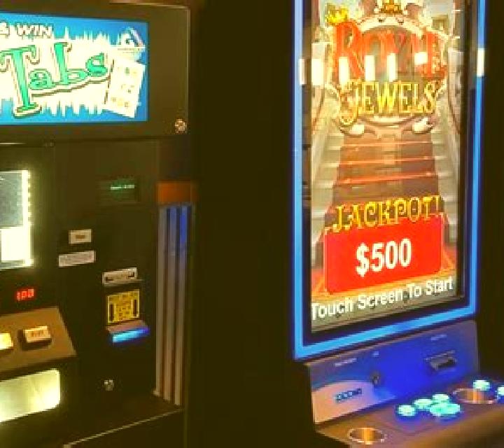 Luminous Rich (Pull Tabs) online slot
