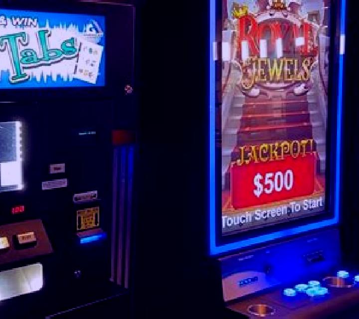 Luxurious World (Pull Tabs) online slot
