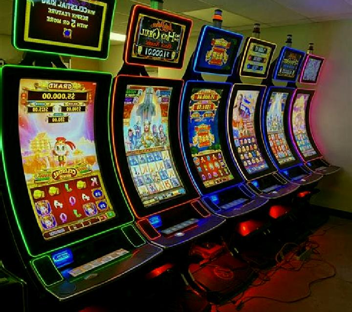 Luxurious World slot machine