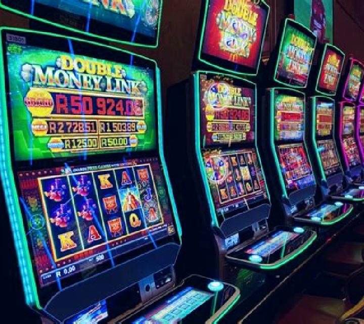 Luxury Resort slot machine