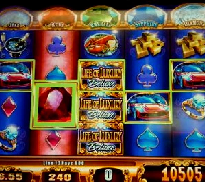 Luxury slot machine