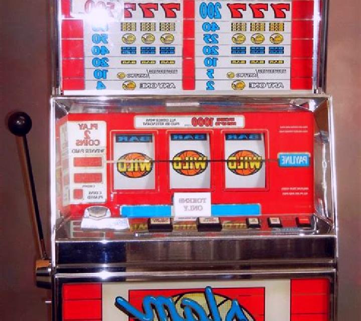 Mad Dunk slot machine