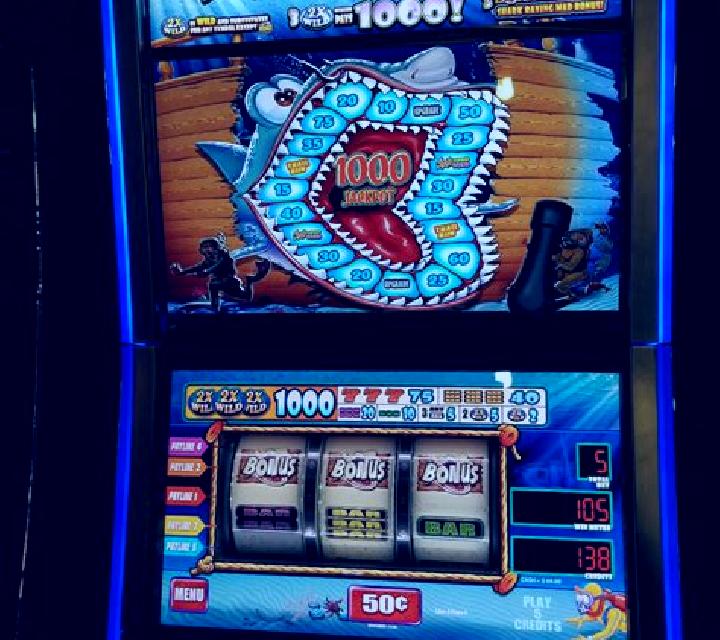 Mad slot machine
