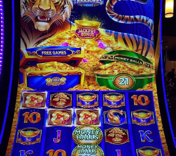 Magic Treasures slot