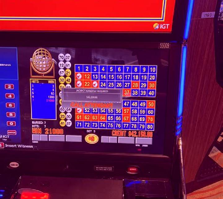 Magical Keno slot machine