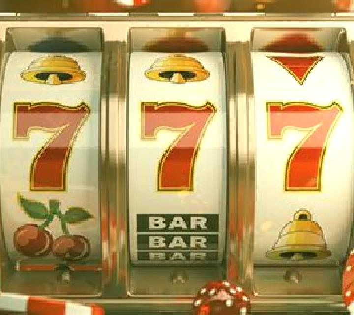 Magnificent 7s slot machine