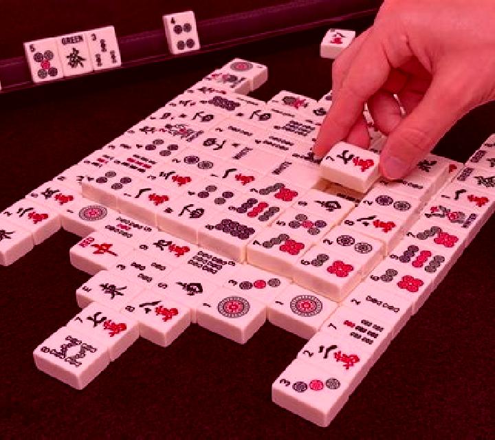 Mahjong Deluxe Hand slot game