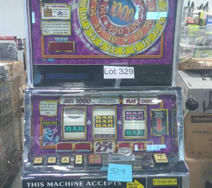 Maid o Money slot machine
