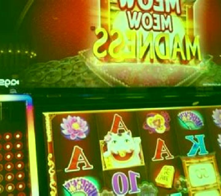 Manga Madness slot machine