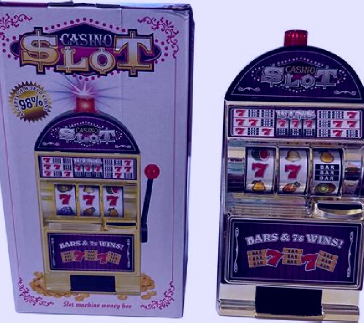 Maria’s Piggy Bank slot machine