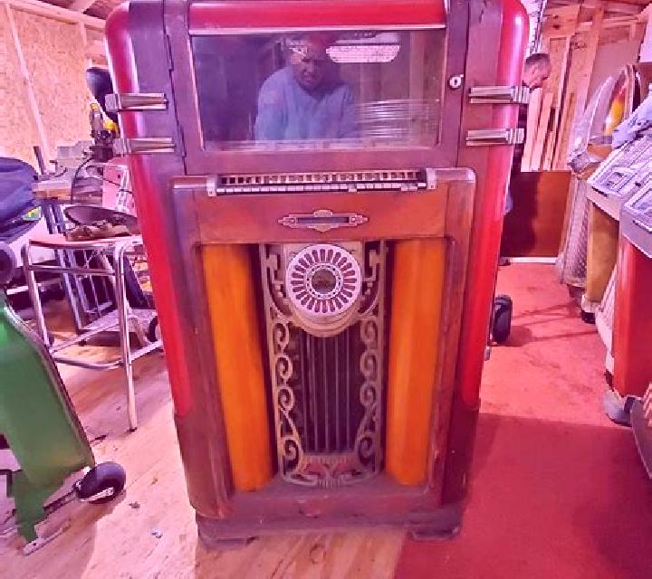 Marshall Starr slot machine