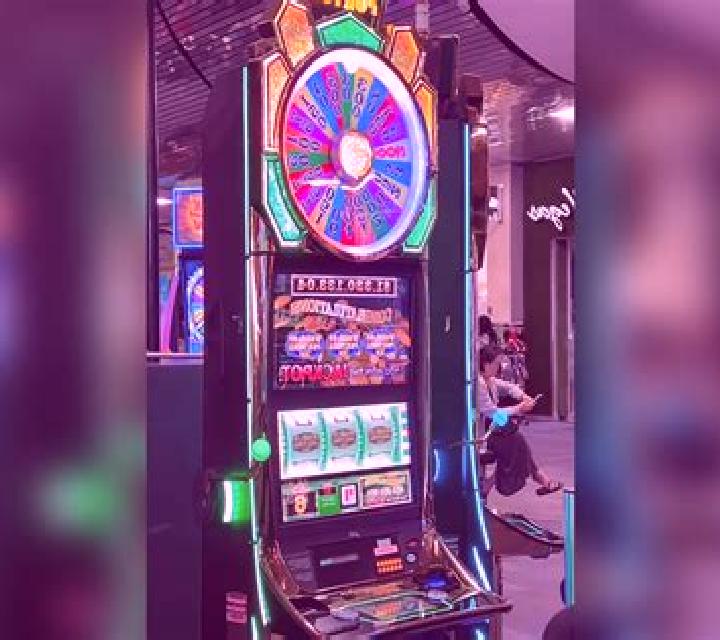 Max Or Nothing slot machine