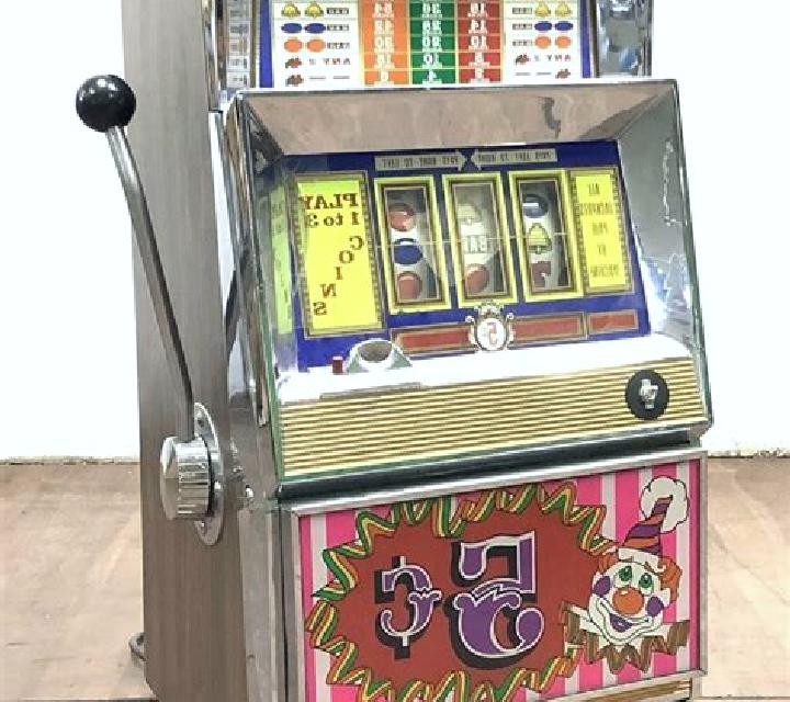 Maxi 5 slot machine