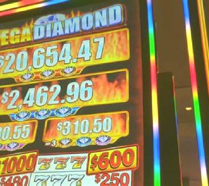 Mega Diamonds Luck slot machine