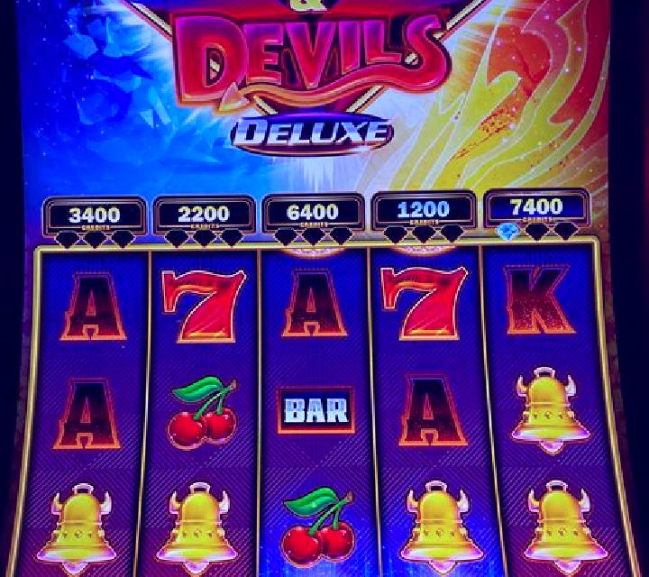 Mega Multi Diamonds slot machine